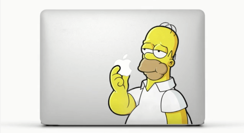 Apple und Homer Simpson auf einem MacBook Air