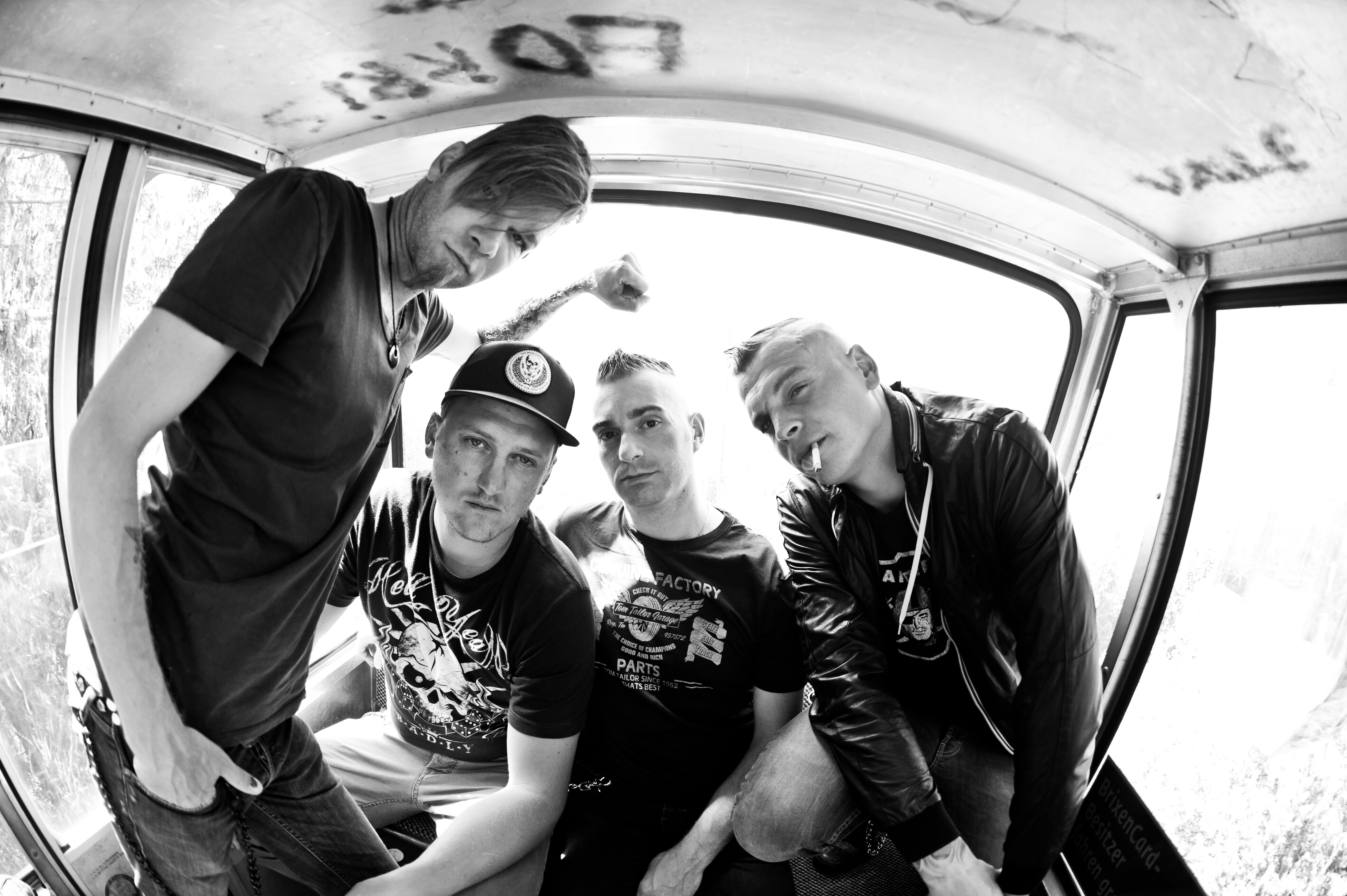 Musik-Charts: Zweimal Top 5 für Frei.Wild 4