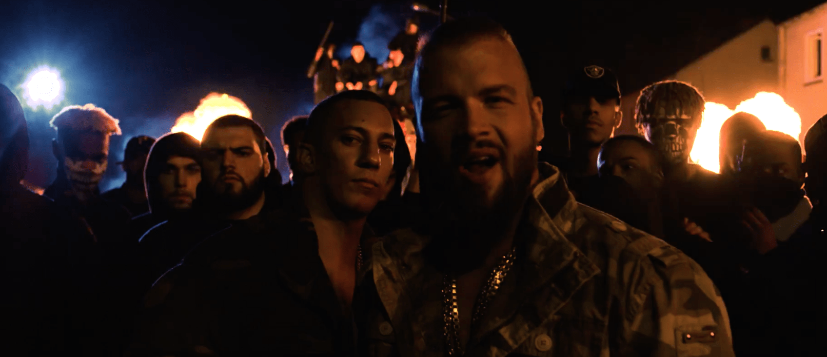 Kollegah & Farid Bang - Sturmmaske auf (Musikvideo)